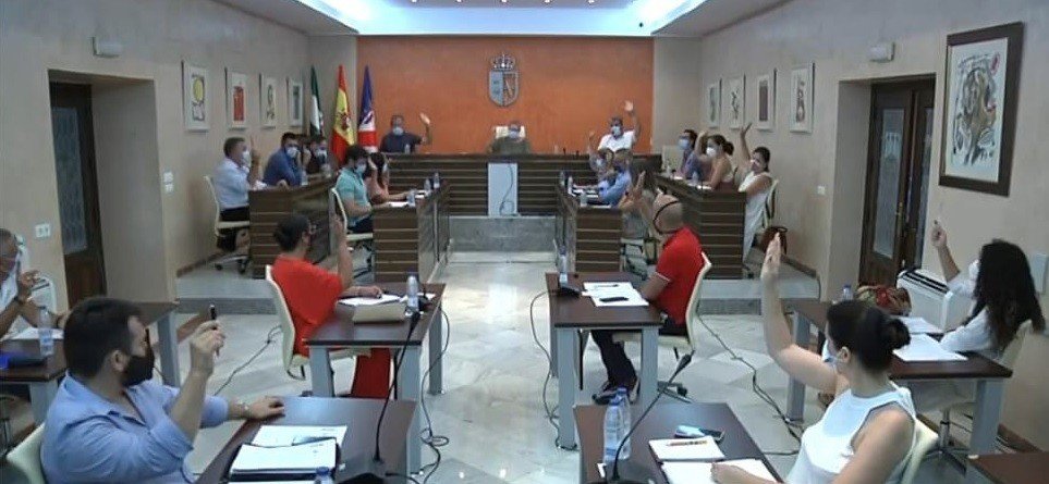 Pleno del Ayuntamiento de Almonte (Huelva).