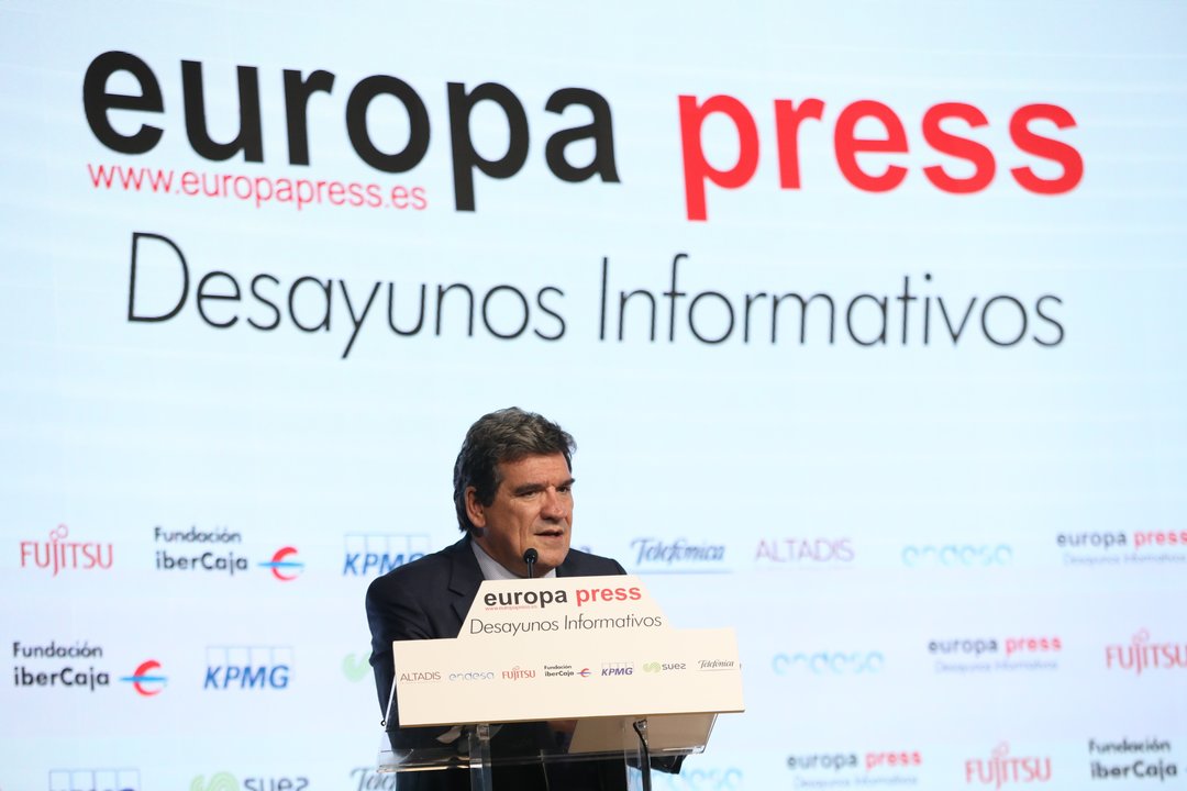 El ministro de Inclusión, Seguridad Social y Migraciones, José Luis Escrivá, en los Desayunos Informativos de Europa Press