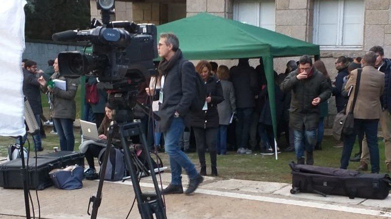 Periodistas en el Valle de los Caídos.
