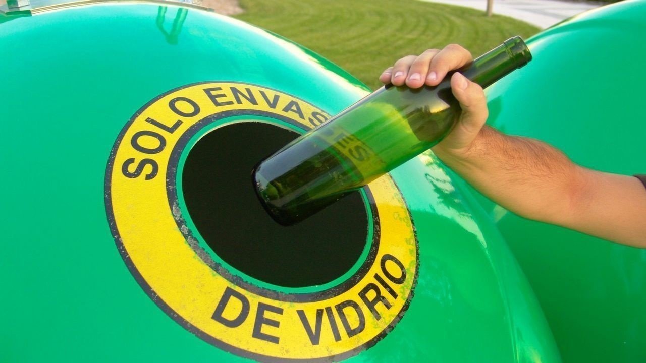 Contenedor para reciclar vidrio