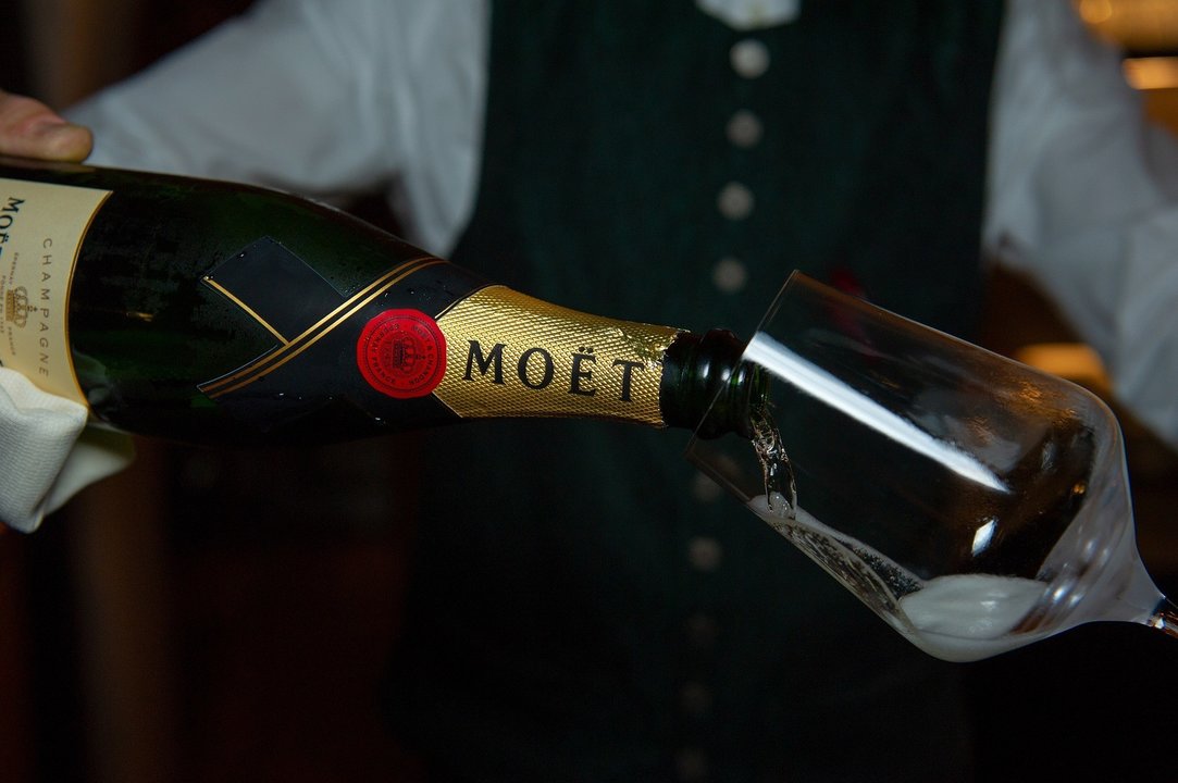 Una botella de champán Moet & Chandon.