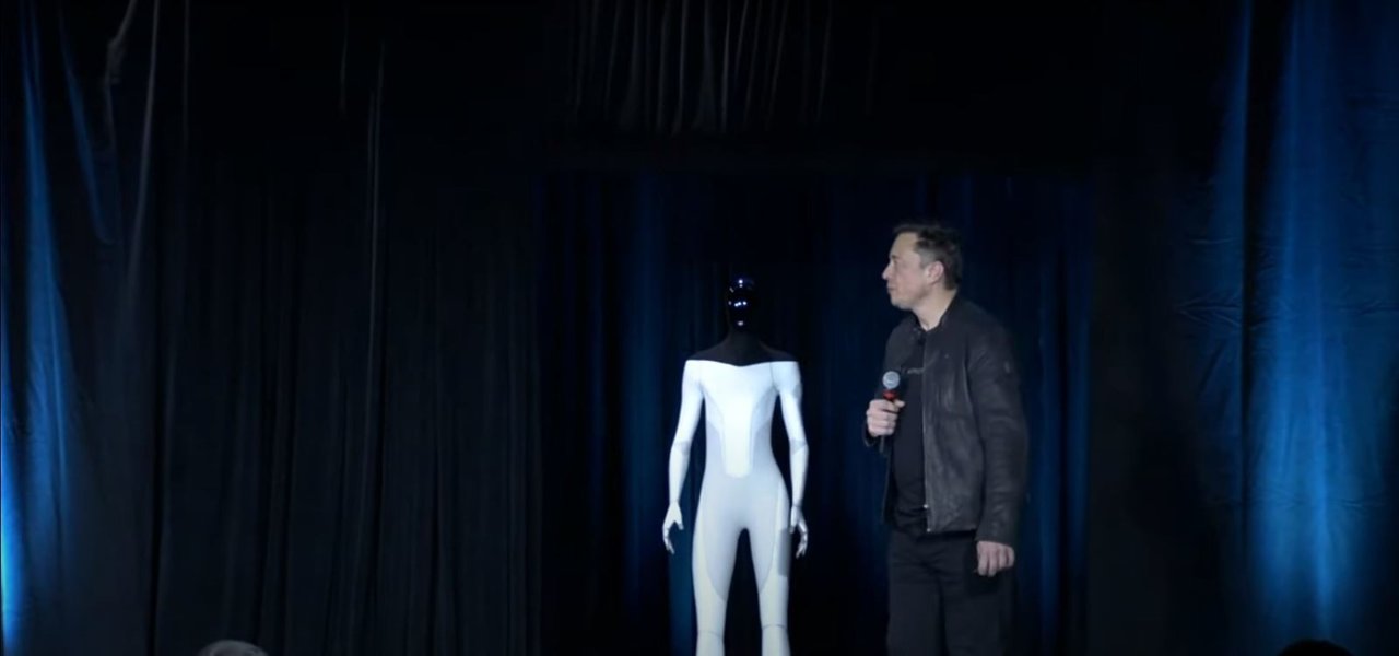 Elon Musk en la presentación del Tesla Bot. 20/8/2021.