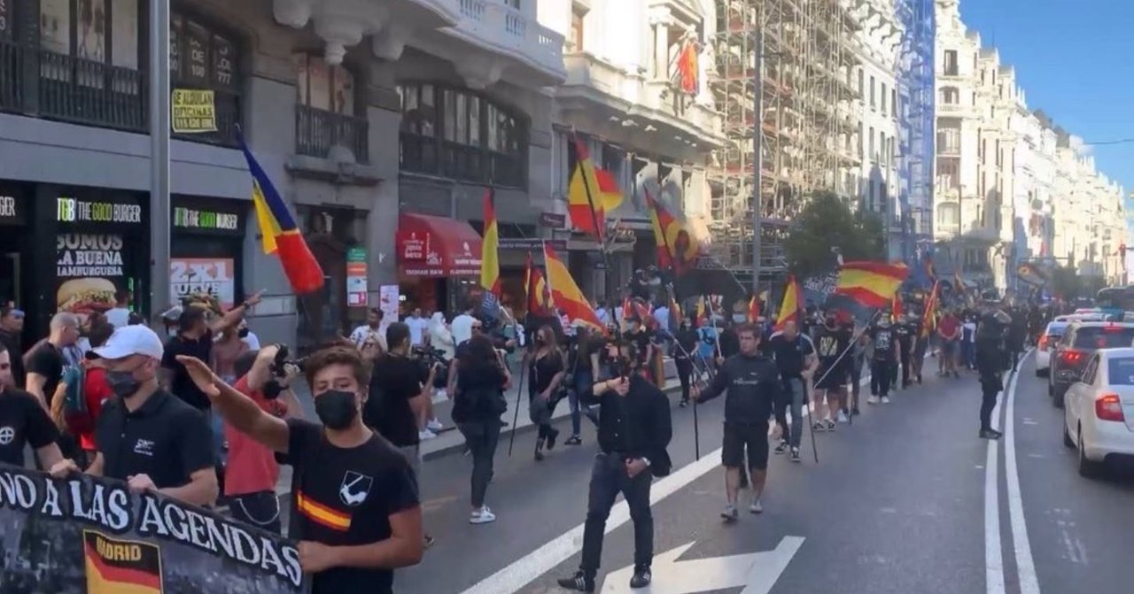 Manifestación de neonazis en Chueca (Foto: Europa Press).