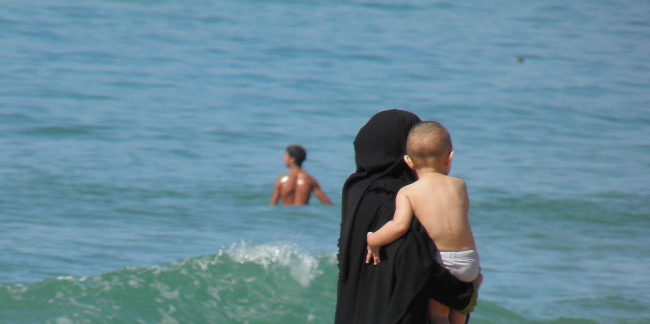 Una mujer con hiyab.