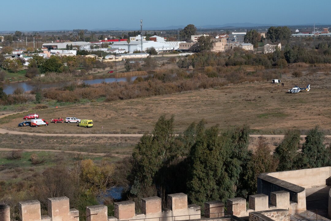 BADAJOZ DISPOSITIVO DE BUSQUEDA CHICO DESAPARECIDO BADAJOZ 051221 ZONA DEL PICO DEL GUADIANA HASTA PUENTE REAL