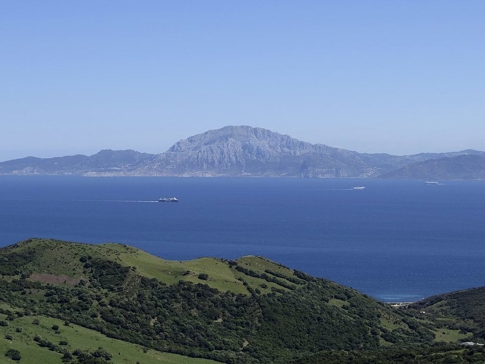 Vista del Estrecho de Gibraltar desde Tarifa (Foto: 	Juan Vladimir Paraschuk).