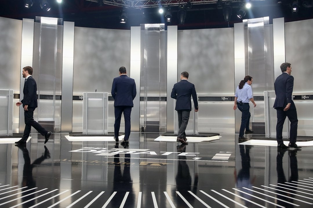 Pedro Sánchez, Pablo Casado, Pablo Iglesias, Albert Rivera y Santiago Abascal antes del debate electoral de noviembre de 2019.