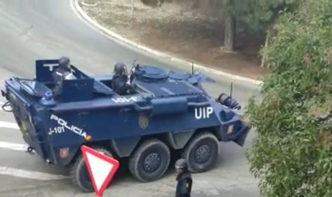 Despliegue en Cádiz del BMR blindado de la Policía Nacional (Foto: Europa Press).
