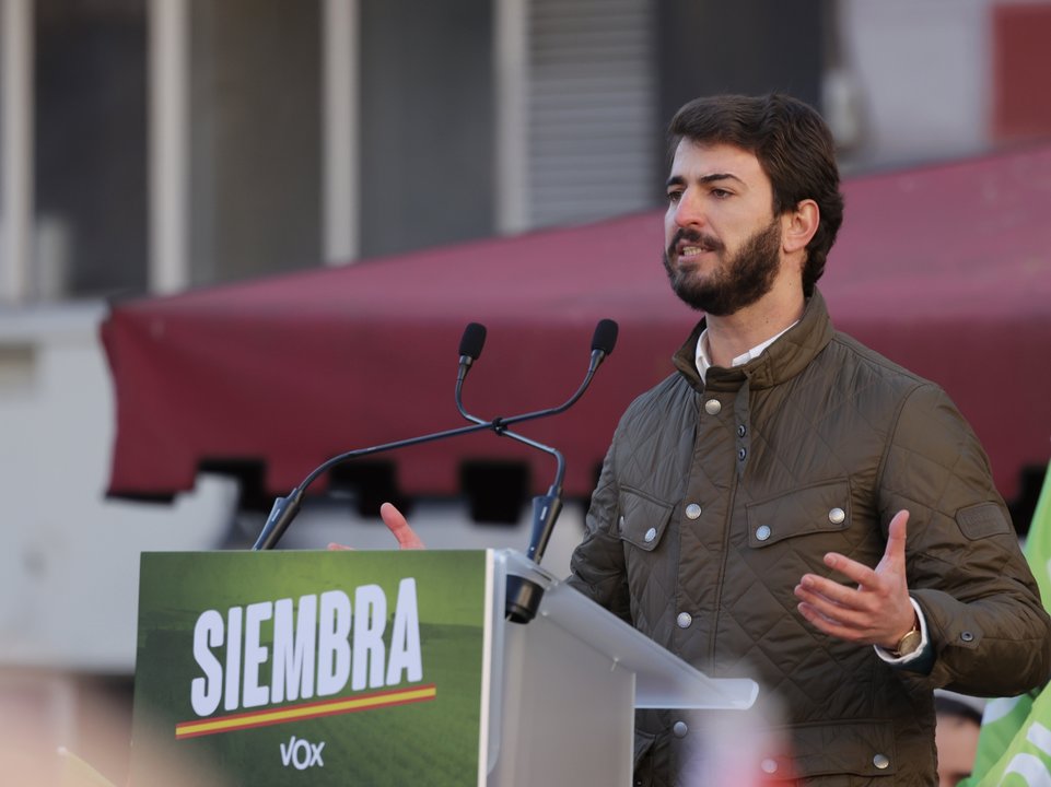 Juan García-Gallardo en uno de los actos de la campaña electoral de Vox antes de las últimas elecciones a la Junta de Castilla y León.