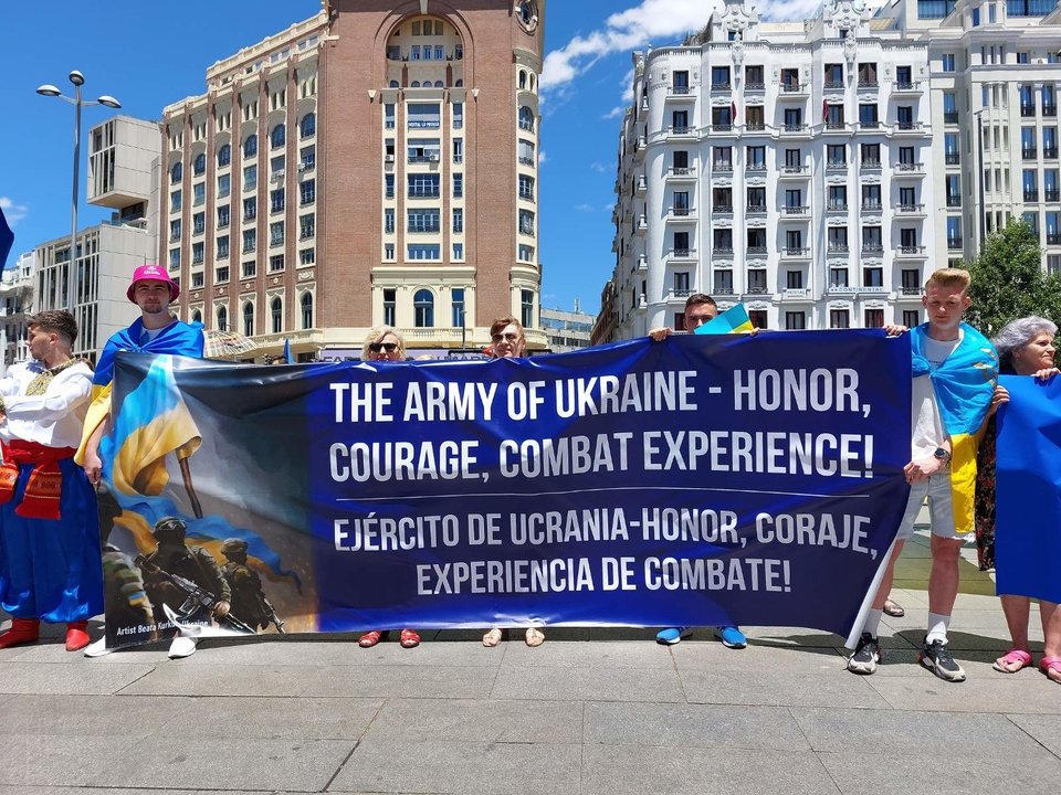 Manifestación a favor de Ucrania en la madrileña plaza de Callao - Comunidad Ucraniana en España