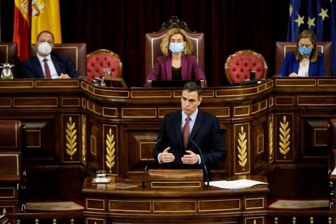 El presidente, Pedro Sánchez, interviene ante el Pleno del Congreso.