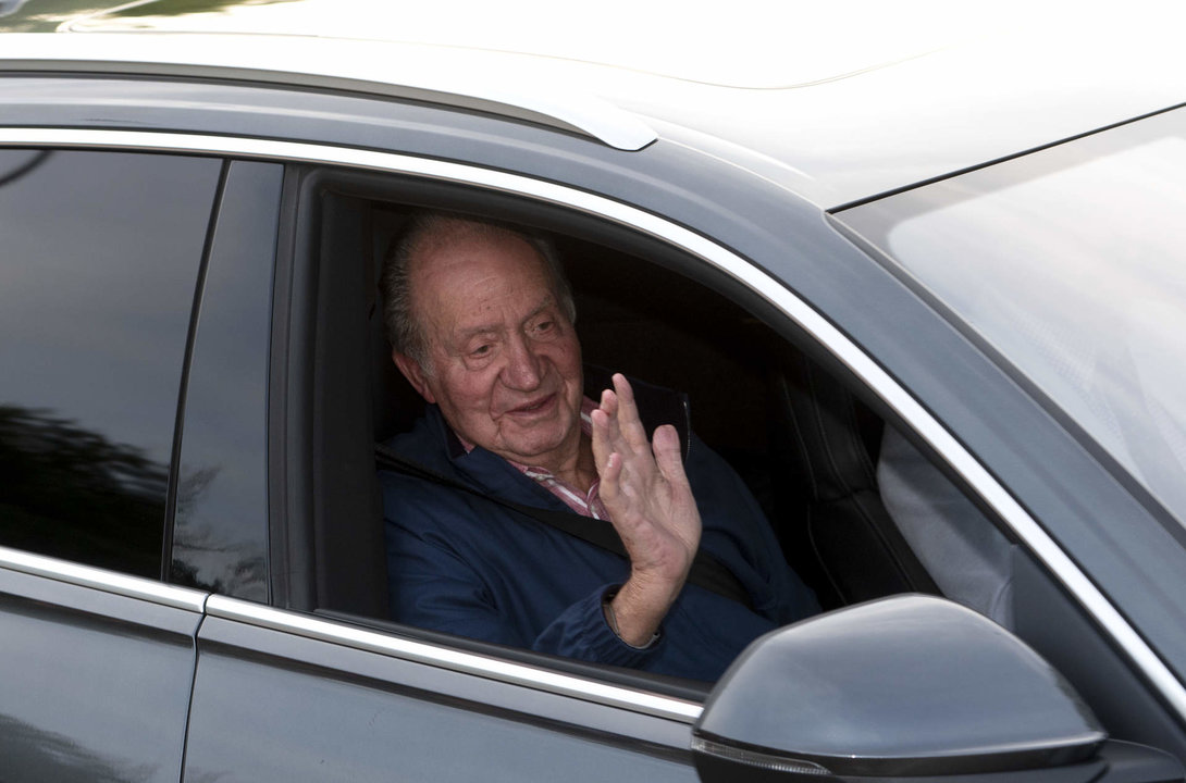 El Rey emérito Juan Carlos I a su salida de Madrid con dirección Abu Dabi tras su visita a España, el pasado mes de mayo.