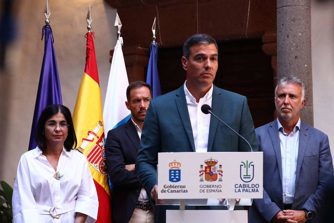 Pedro Sánchez, tras la reunión mantenida en el Cabildo de La Palma (Foto: Pool Moncloa / Jorge Villar).