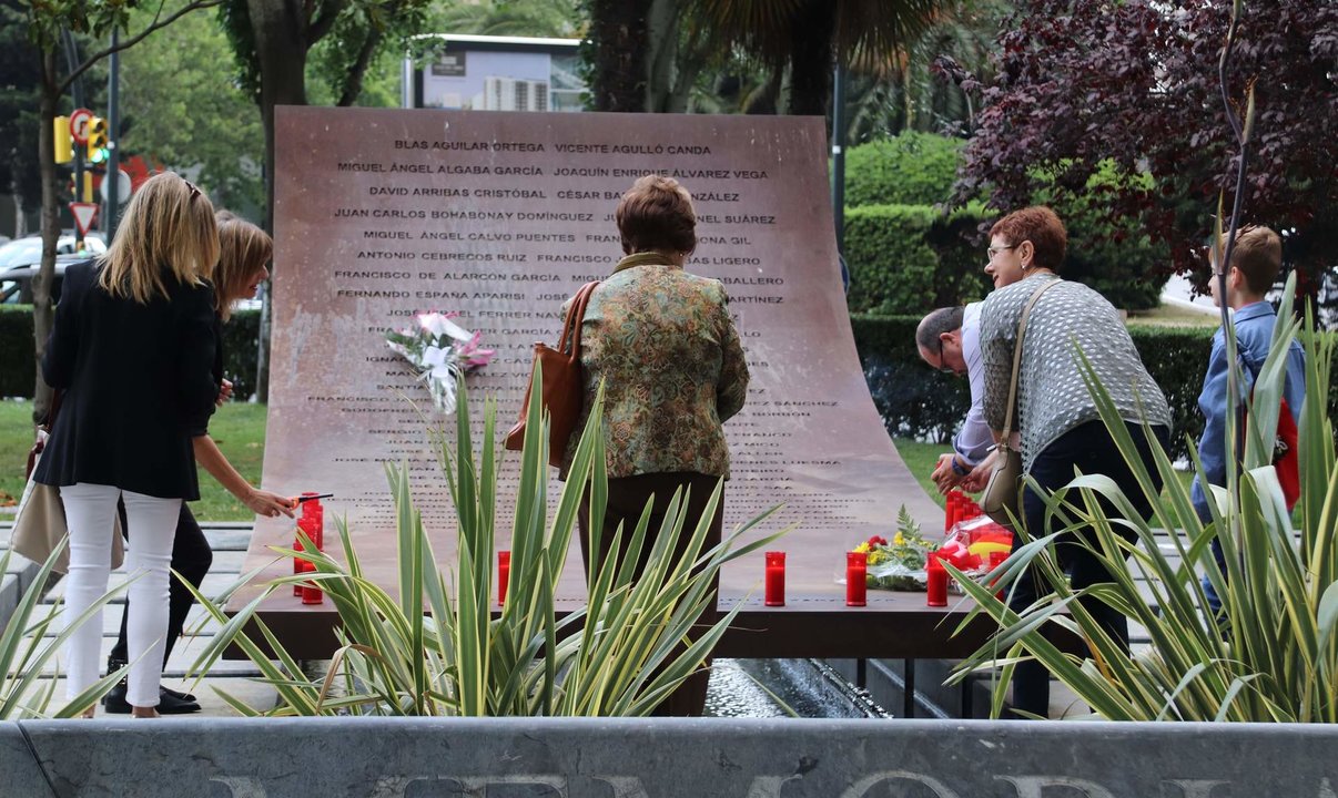 Homenaje a las víctimas del Yak 42 en Zaragoza.