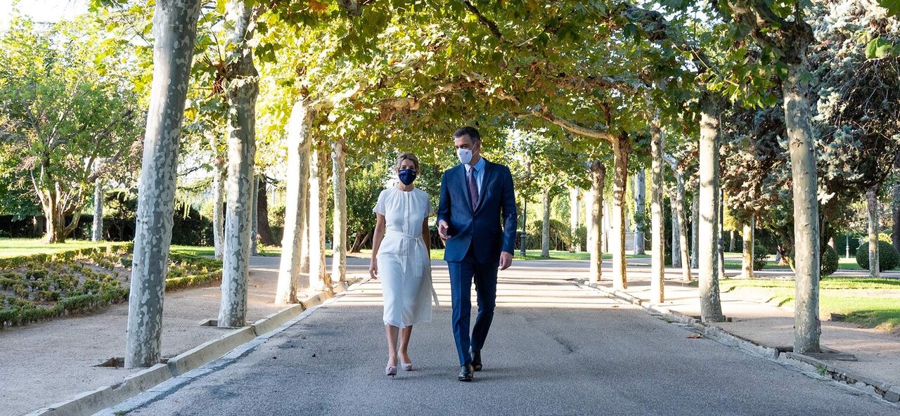 Pedro S&aacute;nchez y Yolanda D&iacute;az, en el Complejo de la Moncloa (Foto: Pool Moncloa / Borja Puig de la Bellacasa).