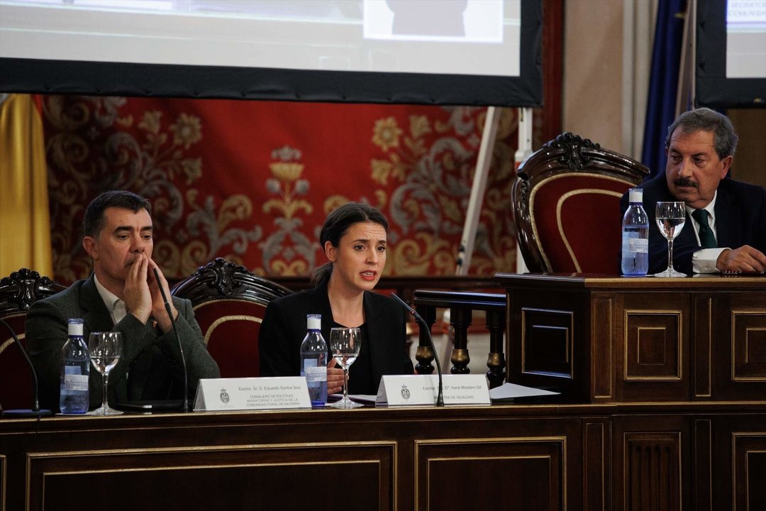 La ministra de Igualdad, Irene Montero, interviene durante el VIII Congreso del Observatorio contra la Violencia Doméstica y de Género, en el Senado, a 17 de noviembre de 2022, en Madrid (España).
