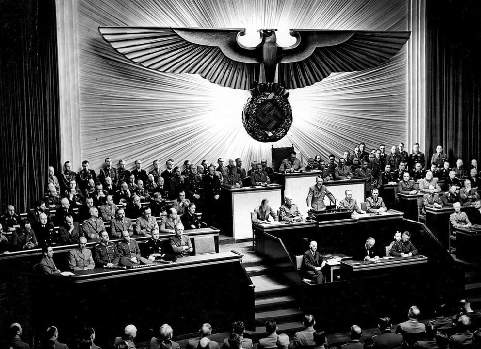 Hitler declara la guerra a EE.UU. como consecuencia de los ataques de Pearl Harbor. Fuente | Wikipedia.