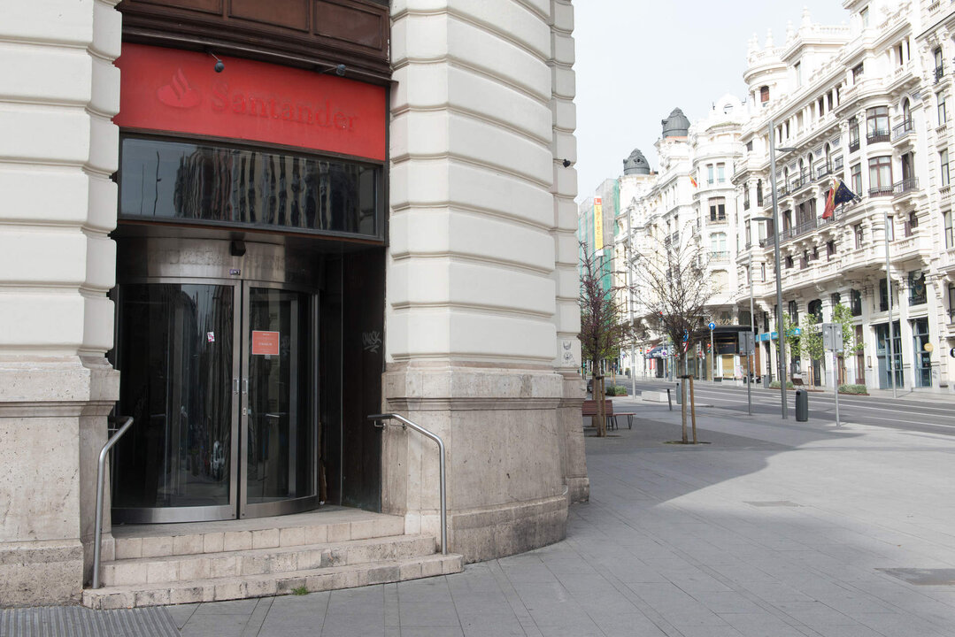 Illustration, general view of the Santander Bank closed during sixth day after the Government declared the state of alarm in Spain and recommended people to stay at home to fight coronavirus COVID-19 on March 19, 2020 in Madrid, Spain