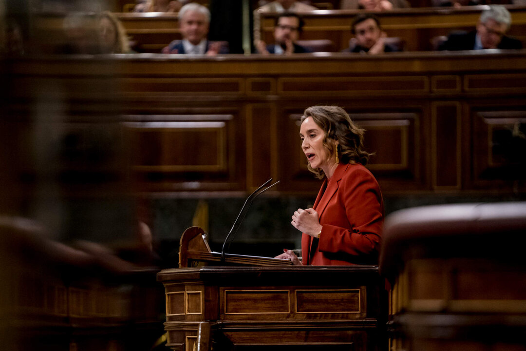 La portavoz parlamentaria del PP, Cuca Gamarra, durante una sesi&oacute;n plenaria.