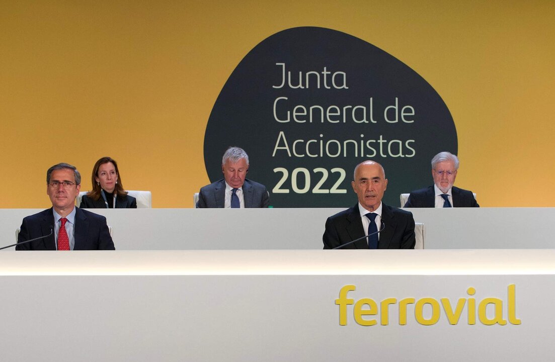 El Gobierno frena un impuesto especial a las constructoras como el de la banca y las energ&eacute;ticas para que no se marchen de Espa&ntilde;a como Ferrovial.