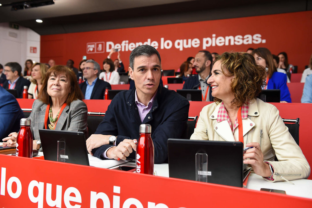 Pedro Sánchez y María Jesús Montero, juntos en la última reunión del Comité Federal del PSOE el 18 de marzo.