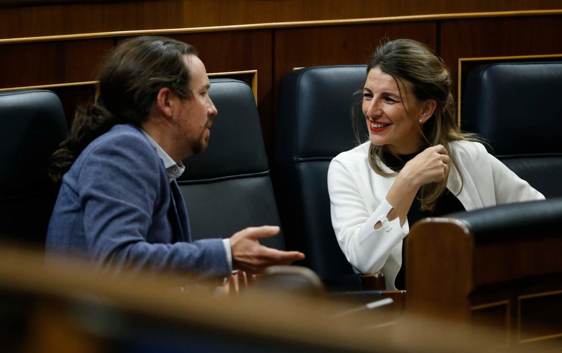 Pablo Iglesias y Yolanda Díaz, en el hemiciclo del Congreso de los Diputados.