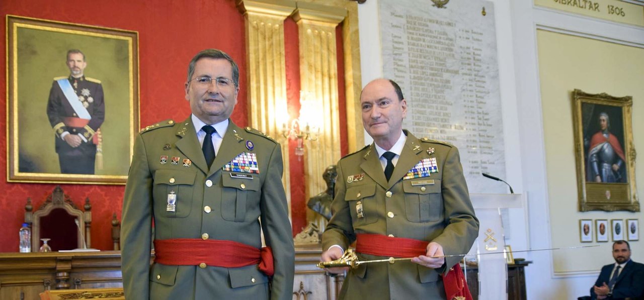 El JEME, general de Ejército Amador Enseñat, y el teniente general Luis Martínez Meijide.