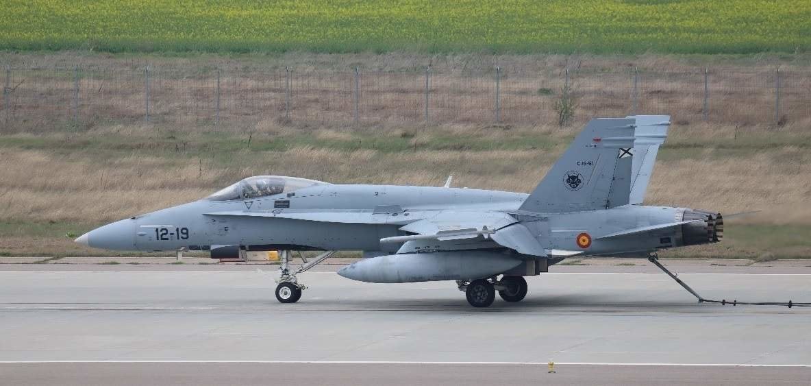 Un F-18 del Ala 12 en Rumanía.