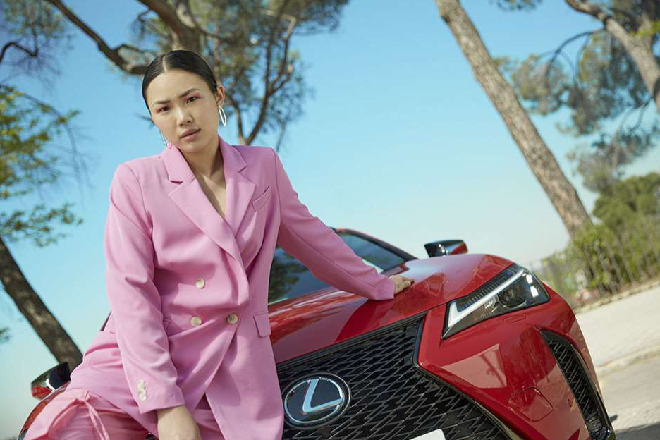 Lexus UX Inspira un Nuevo Diseño de "Takumi Academy".