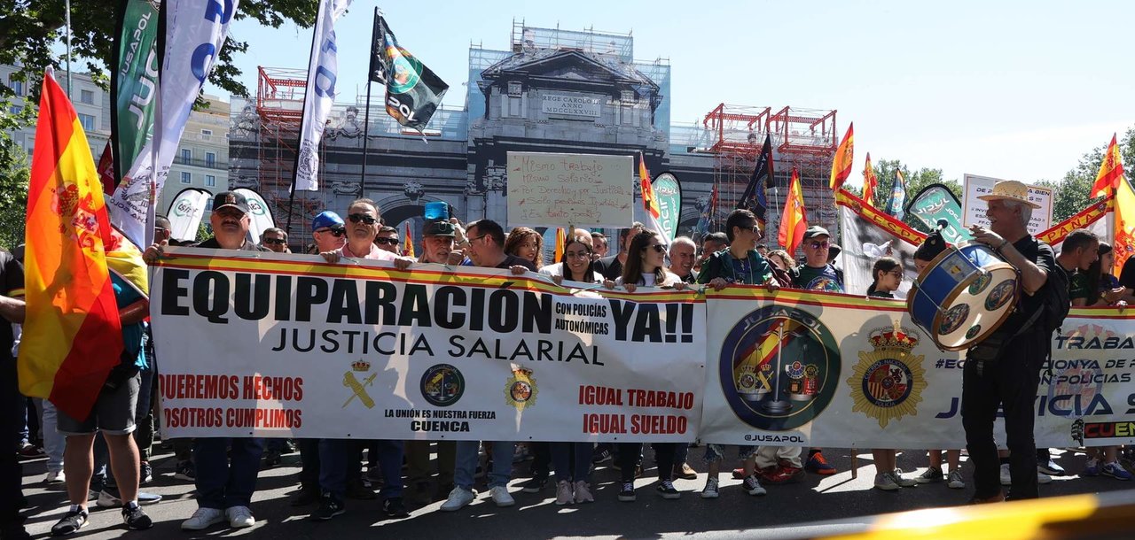 Protesta de Jupol en Madrid por la equiparación salarial de las Fuerzas de Seguridad.