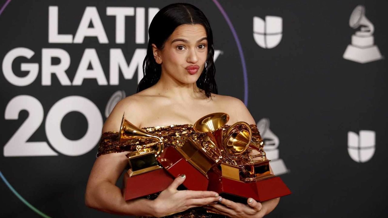 Rosalía en los Grammy Latinos.