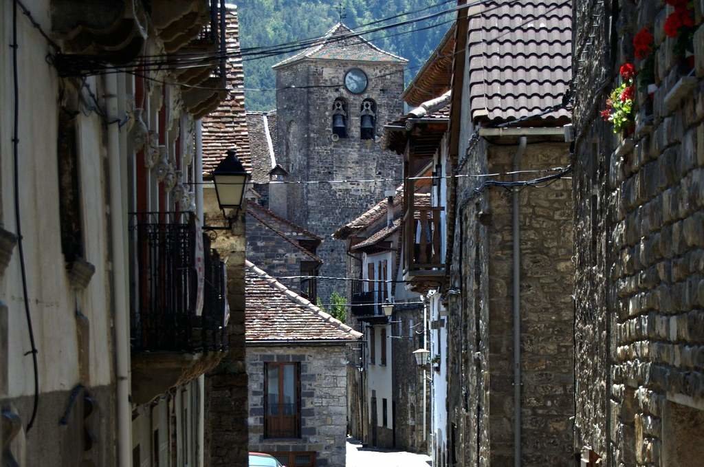 Pueblos con más encanto: Visita Ansó en Huesca.