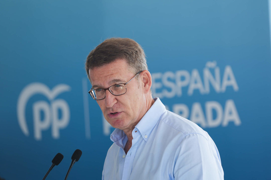 El presidente del Partido Popular, Alberto Núñez Feijóo, clausura un acto sectorial en Valencia sobre sanidad, a 27 de junio de 2023, en Valencia, Comunidad Valenciana.
