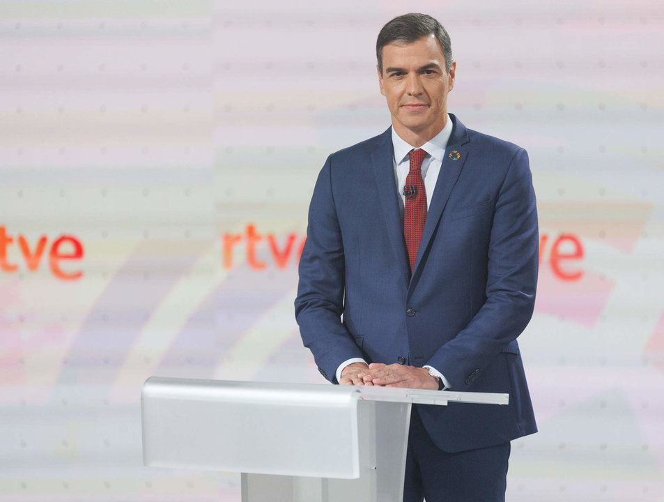 El presidente del Gobierno y candidato a la reelección por el PSOE, Pedro Sánchez, antes del debate electoral organizado por RTVE bajo el título ‘23J el debate final.