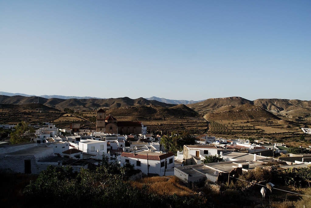 Pueblos con más encanto: Viaja a Lucainena de las Torres en Almería.