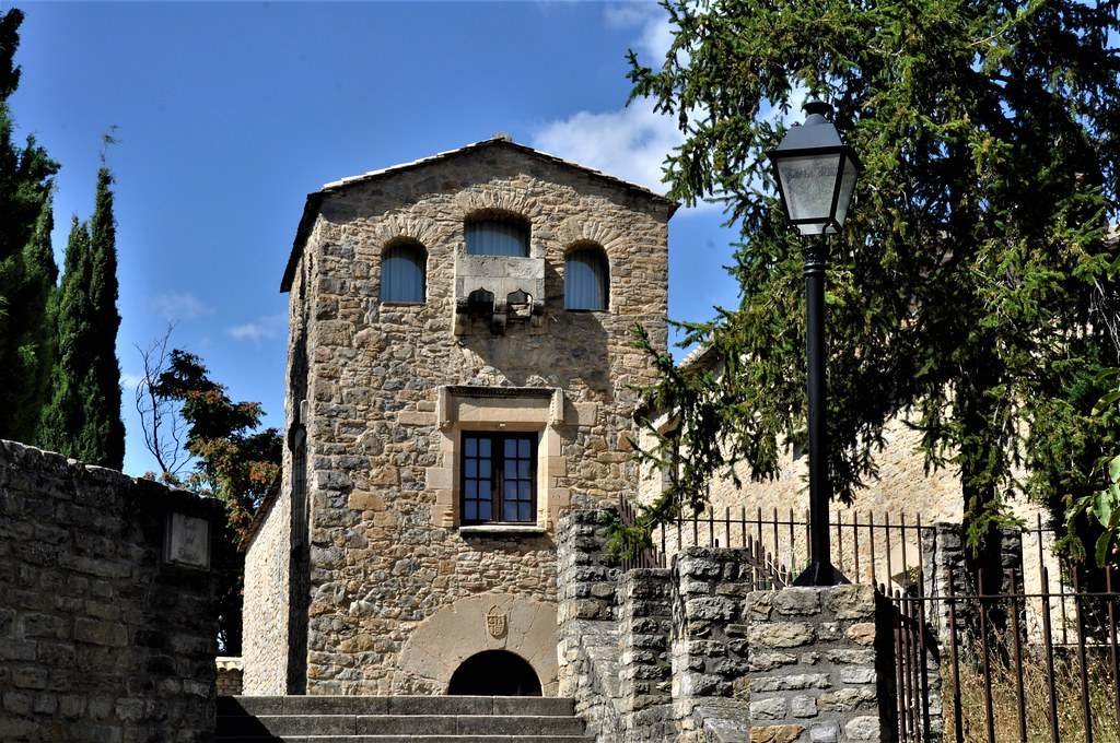 Pueblos con más encanto: Viaja a Roda de Isábena en Huesca.