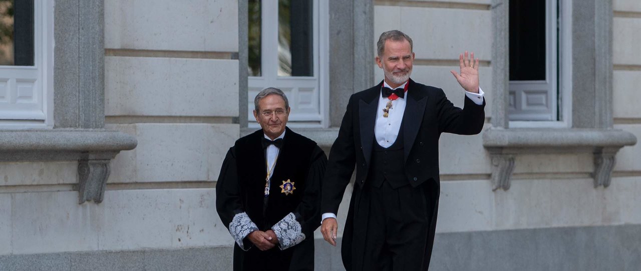 El presidente interino del Tribunal Supremo, Francisco Marín Castán, y el rey Felipe VI (Foto: Alberto Ortega / Europa Press).