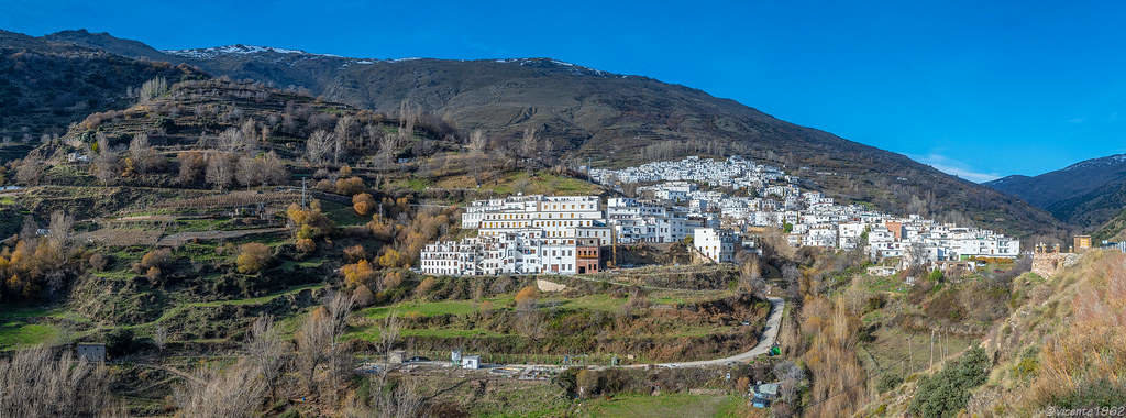 Pueblos con más encanto: Viaja a Trévelez en Granada.