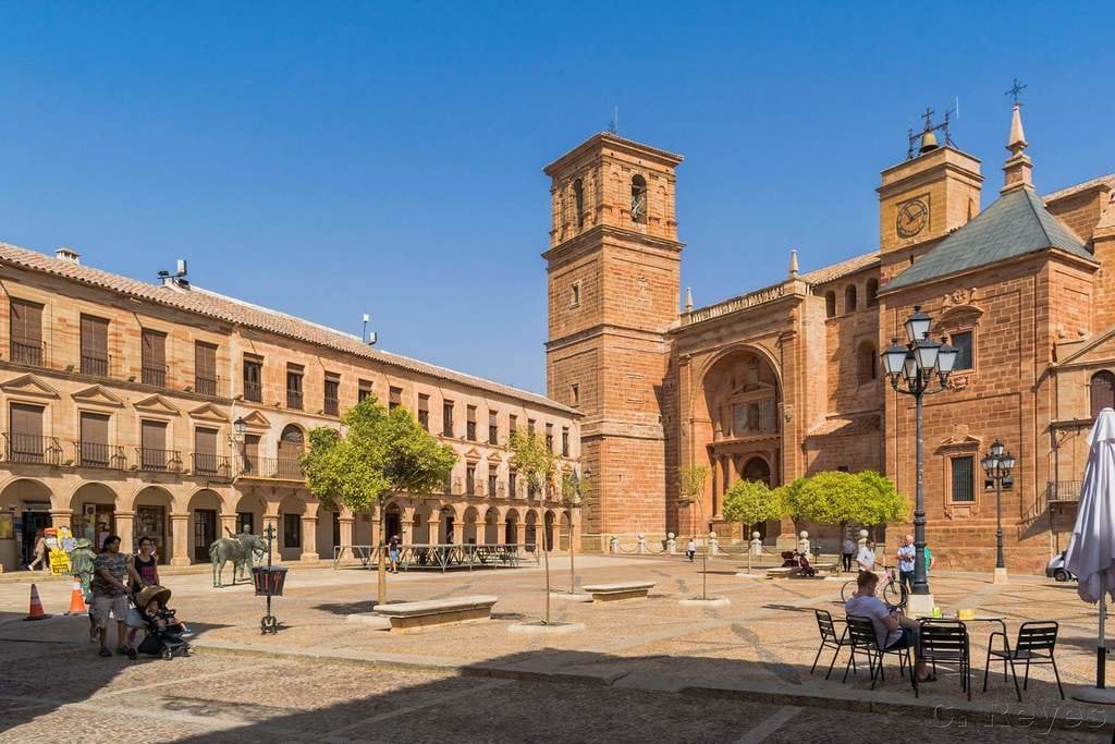 Pueblos con más encanto: Viaja a Villanueva de los Infantes en Ciudad Real.