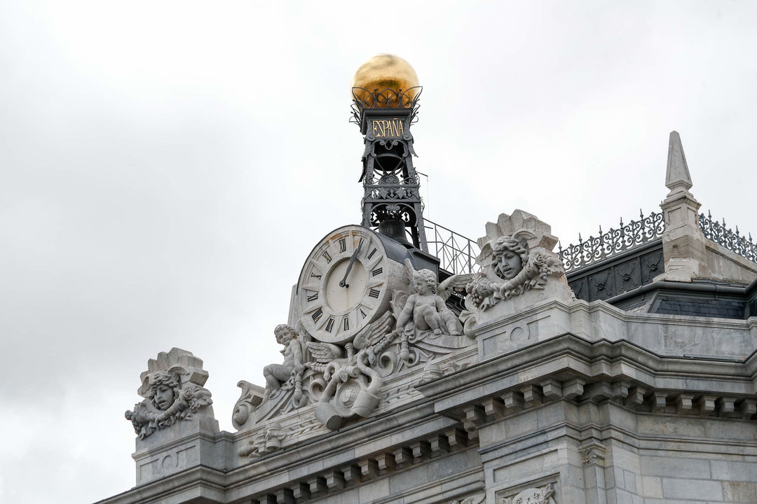 Illustration, A general view of Bank of Spain building during the fourth week after the Government declared the state of alarm in Spain and recommended people to stay at home to fight coronavirus COVID-19 on April 06, 2020 in Madrid, Spain