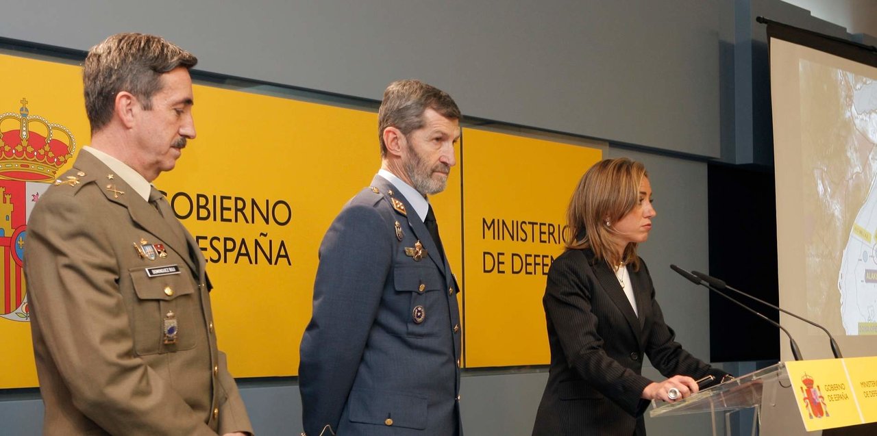 El general José Julio Rodríguez, en el centro, cuando era JEMAD.