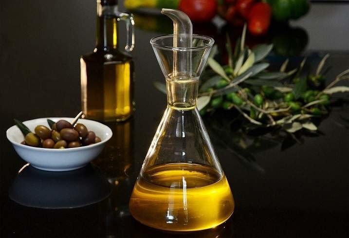 ¡No te dejes engañar! Sigue estos consejos para comprar aceite de oliva virgen extra.
