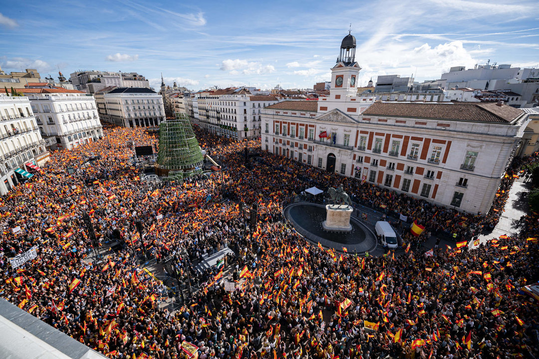 Manifestación contra la amnistía, en la Puerta del Sol de Madrid (Foto: Diego Radamés / Europa Press).