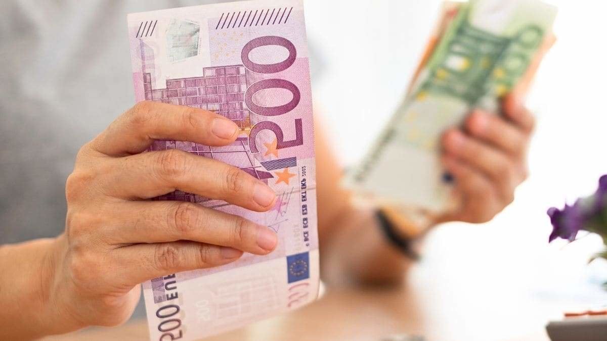 6.118 euros: Pensionistas cobrarán una paga extra de Navidad histórica