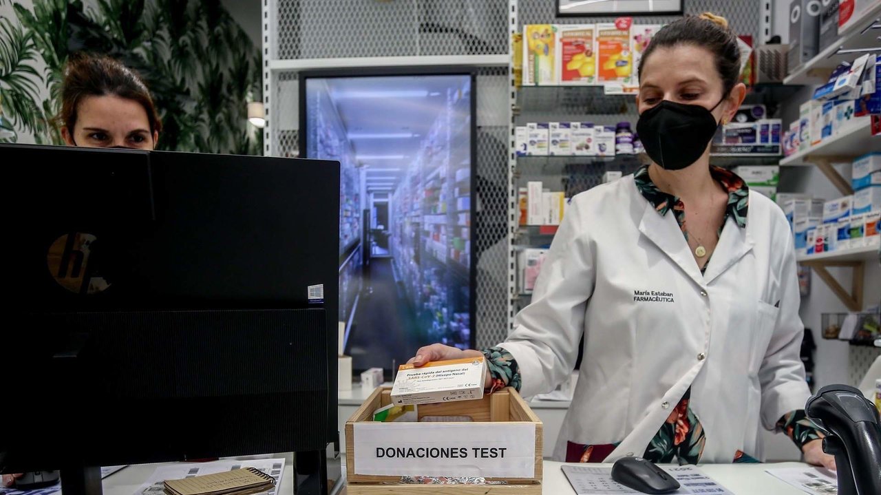 Las farmacias exigen el uso obligatorio de la mascarilla en sus establecimientos