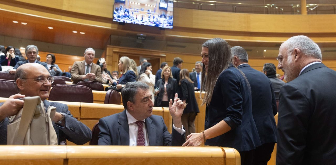 Miriam Nogueras (Junts) y Aitor Esteban (PNV), en el pleno del Congreso de los Diputados (Foto: Eduardo Parra / Europa Press).