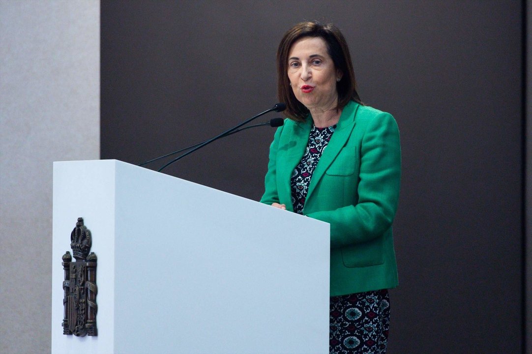 La ministra de Defensa, Margarita Robles, preside la toma de posesión del director del CESEDEN y del director de la Escuela Superior de las Fuerzas Armadas (ESFAS), en el Centro Superior de Estudios de la Defensa Nacional, a 12 de enero de 2024, en Madrid (España)