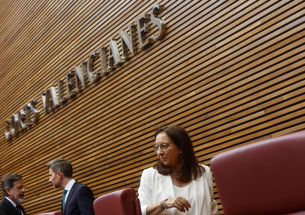 ROBER SOLSONA&hellip;20230626&hellip;.VALENCIA&hellip;.composici&oacute;n de la mesa de las cortes.