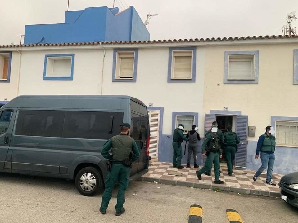 Agentes de la Guardia Civil en operación contra el narcotráfico en el Campo de Gibraltar. 