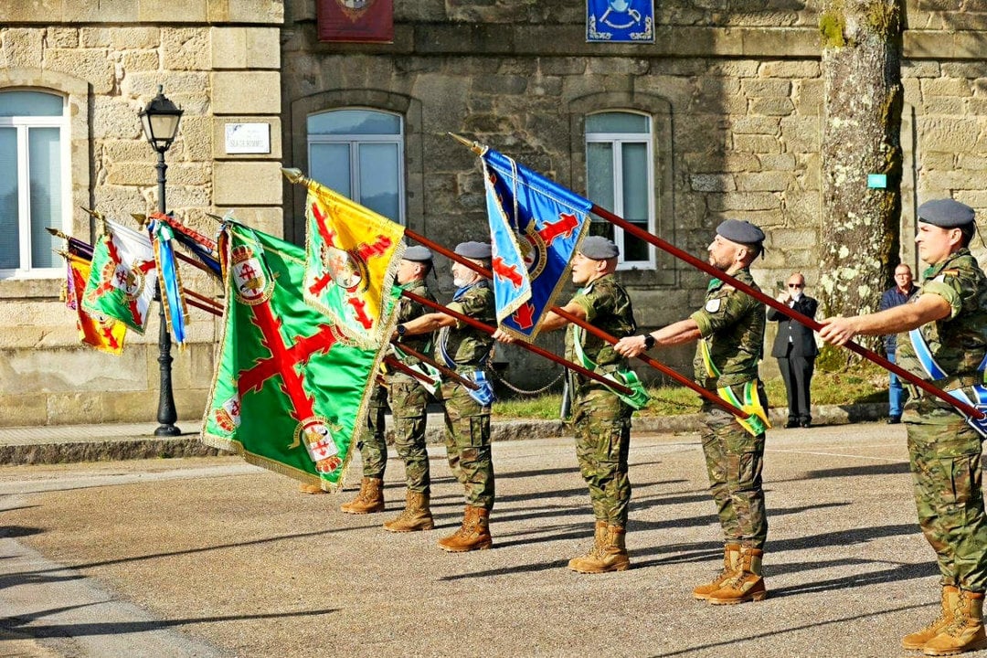 Guiones y banderines de la Brigada 'Galicia' VII (Foto: Brilat / Ejército de Tierra).